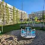 Apartment Ba With Free Garage Parking And Garden *