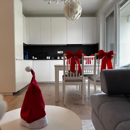 Appartamento Ba With Free Garage Parking, Huge Outside Area *