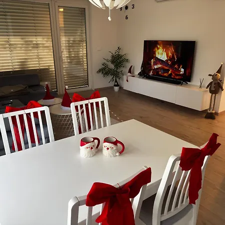 Ba With Free Garage Parking And Garden * Pressburg