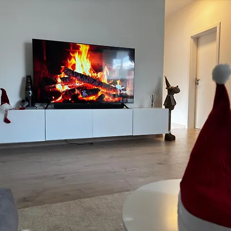 Ba With Free Garage Parking And Garden דירה *