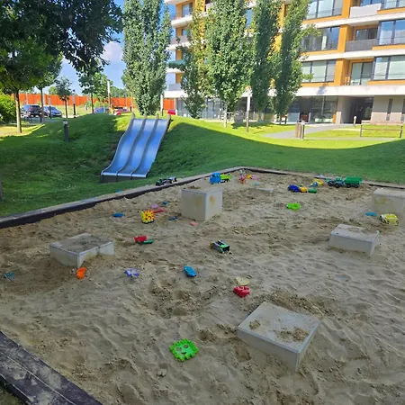 Ba With Free Garage Parking And Garden Μπρατισλάβα