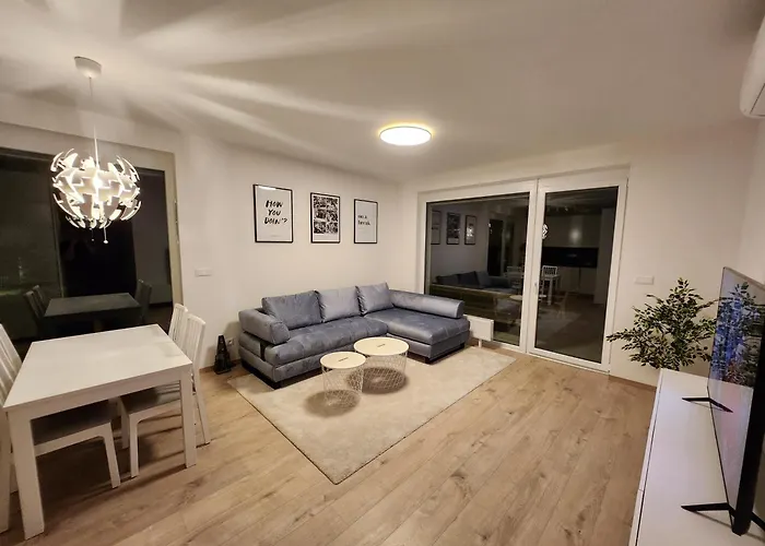 Ba With Free Garage Parking And Garden Appartement *