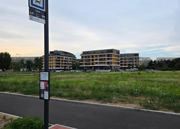 Ba With Free Garage Parking And Garden Appartement